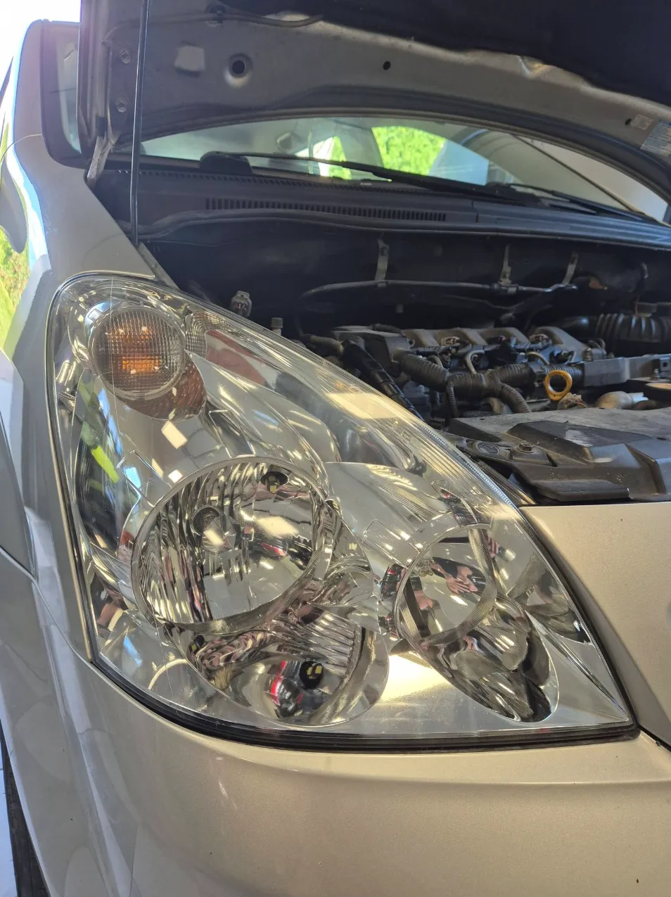 Toyota Corolla Verso žibintas po darbų